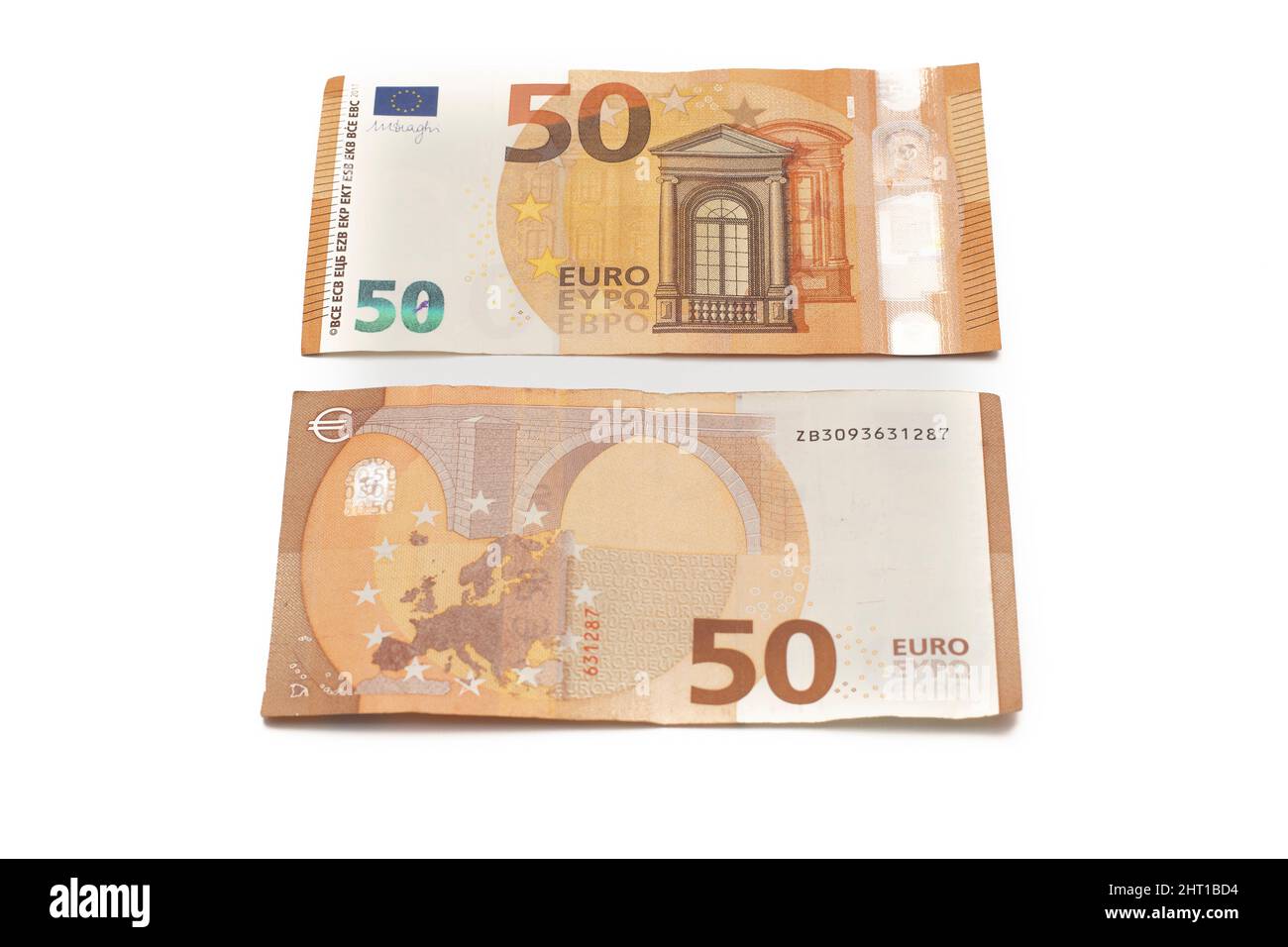 50 euros de factures, vue avant et arrière. Isolé sur fond blanc. Banque D'Images