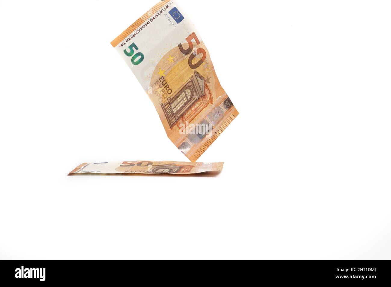 50 euros de factures. Isolé sur fond blanc. Banque D'Images