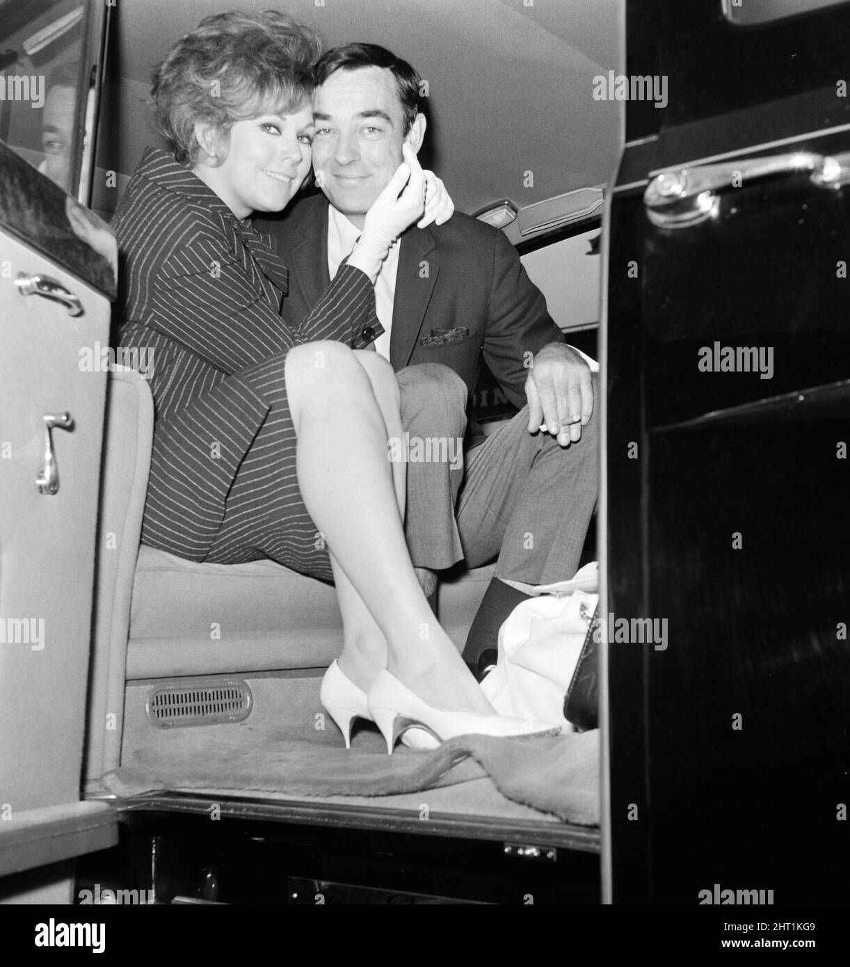 L'actrice Kim Novak et son mari Richard Johnson au TOUR. 3rd juin 1965. Banque D'Images