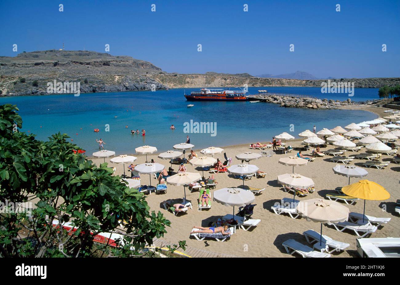 Plage de Lindos, île de Rhodes, Dodécanèse, Grèce, Europe Banque D'Images