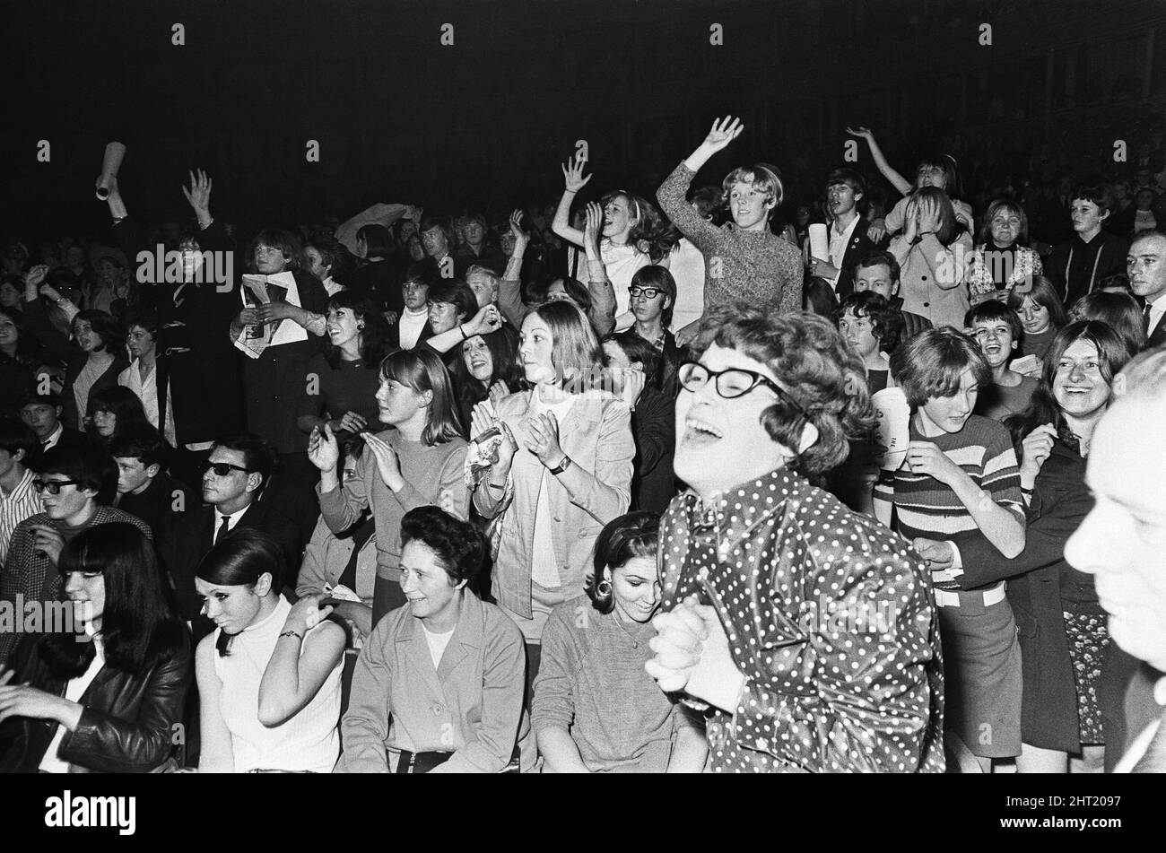 Les Rolling Stones ont donné un coup d'envoi à leur tournée au Royaume-Uni avec un concert au Royal Albert Hall.23rd septembre 1966 Banque D'Images