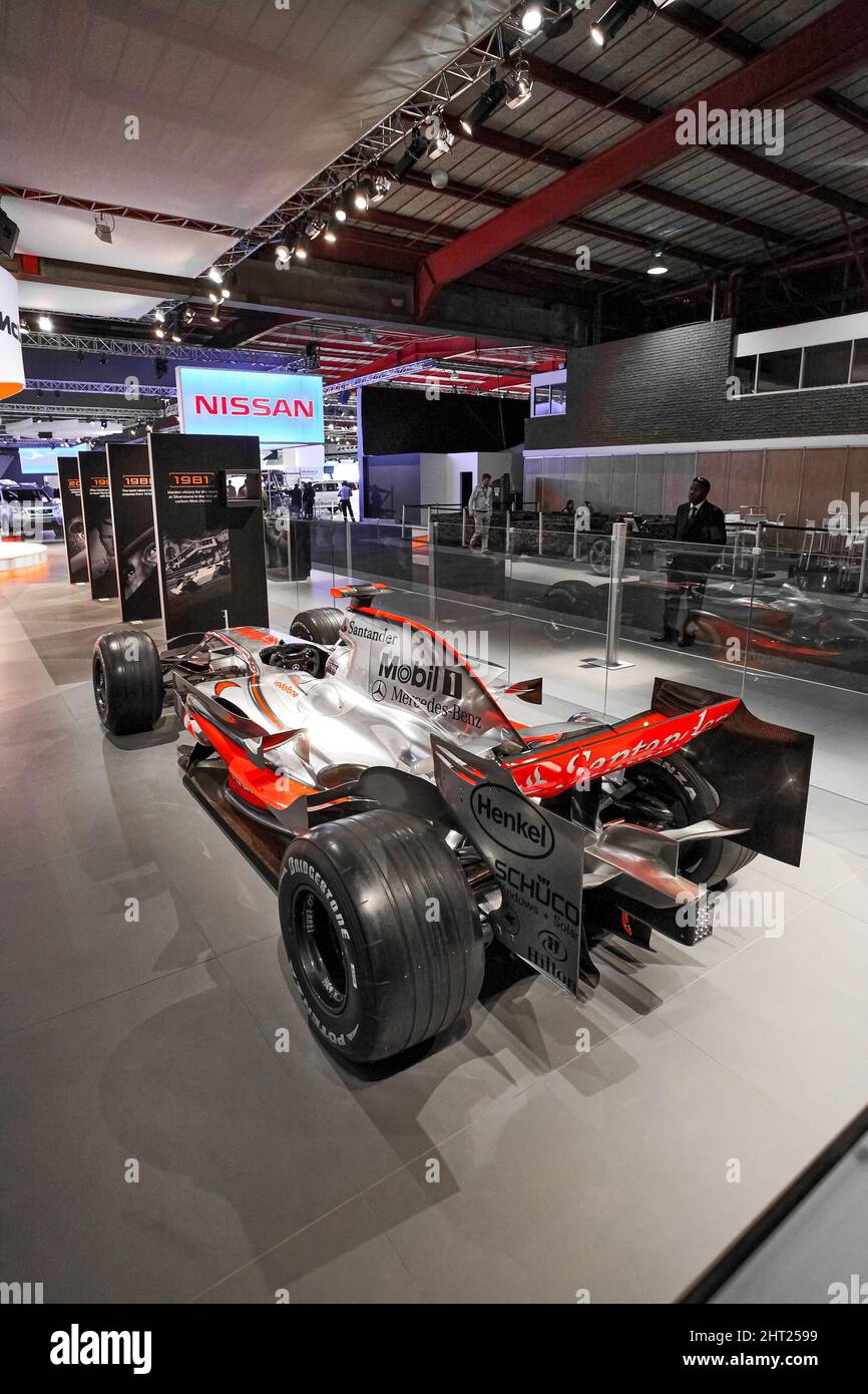 McLaren Formula One Racing car exposée au stand de l'exposition automobile McLaren Banque D'Images