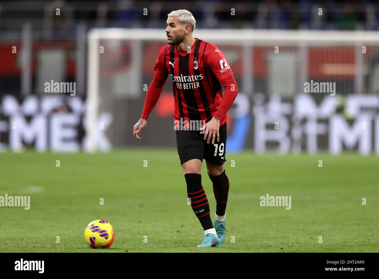 Theo Hernandez (AC Milan) en action pendant l'AC Milan contre Udinese Calcio, le football italien série A match à Milan, Italie, février 25 2022 Banque D'Images