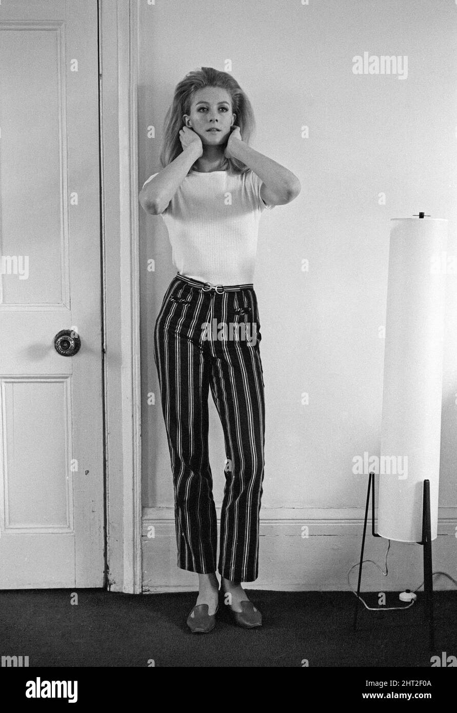 Vanessa Redgrave photographiée pour un reportage de Donald Zec. 2nd mai 1966. Banque D'Images Vanessa Redgrave photographiée pour un reportage de Donald Zec. 2nd mai 1966. Banque D'Images
