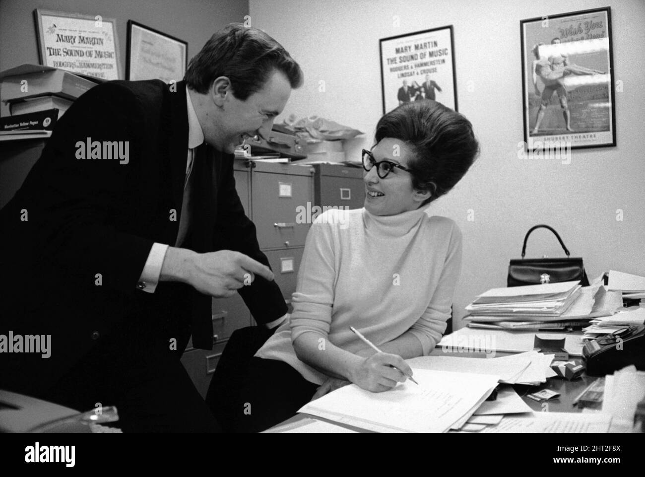 Le journaliste politique David Frost à New York pour son apparition sur la version américaine de la télévision satirique, "c'était la semaine qui a été" 16th mars 1965. Banque D'Images