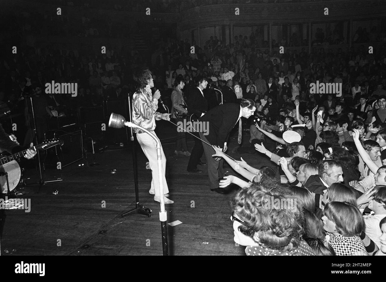 Les Rolling Stones ont donné un coup d'envoi à leur tournée au Royaume-Uni avec un concert au Royal Albert Hall.23rd septembre 1966 Banque D'Images