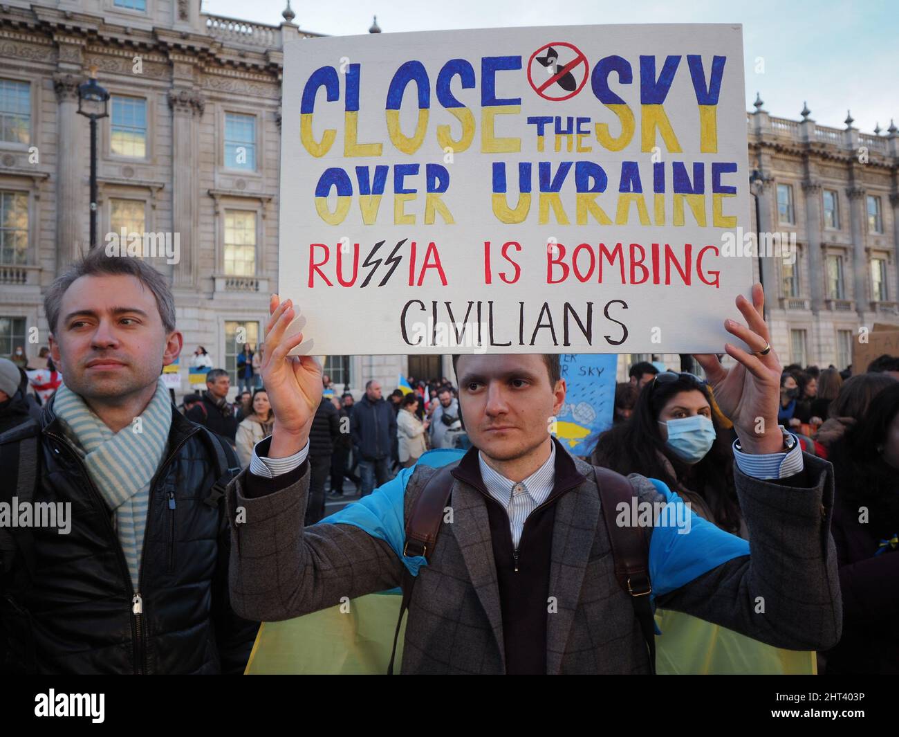 Londres.26th février 2022. C'est le 3rd jour de l'attaque de la Russie contre L'UKRAINE. Grand soutien des Londoniens pour L'UKRAINE ... avec des slogans 'STOP THE WAR', Banque D'Images