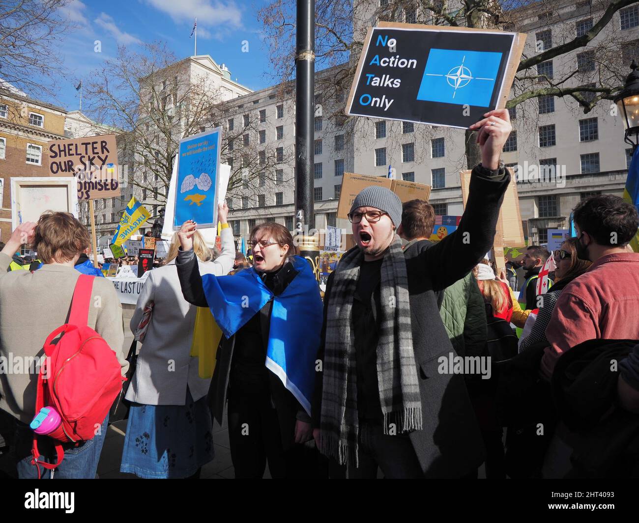 Londres.26th février 2022. C'est le 3rd jour de l'attaque de la Russie contre L'UKRAINE. Grand soutien des Londoniens pour L'UKRAINE ... avec des slogans 'STOP THE WAR', Banque D'Images