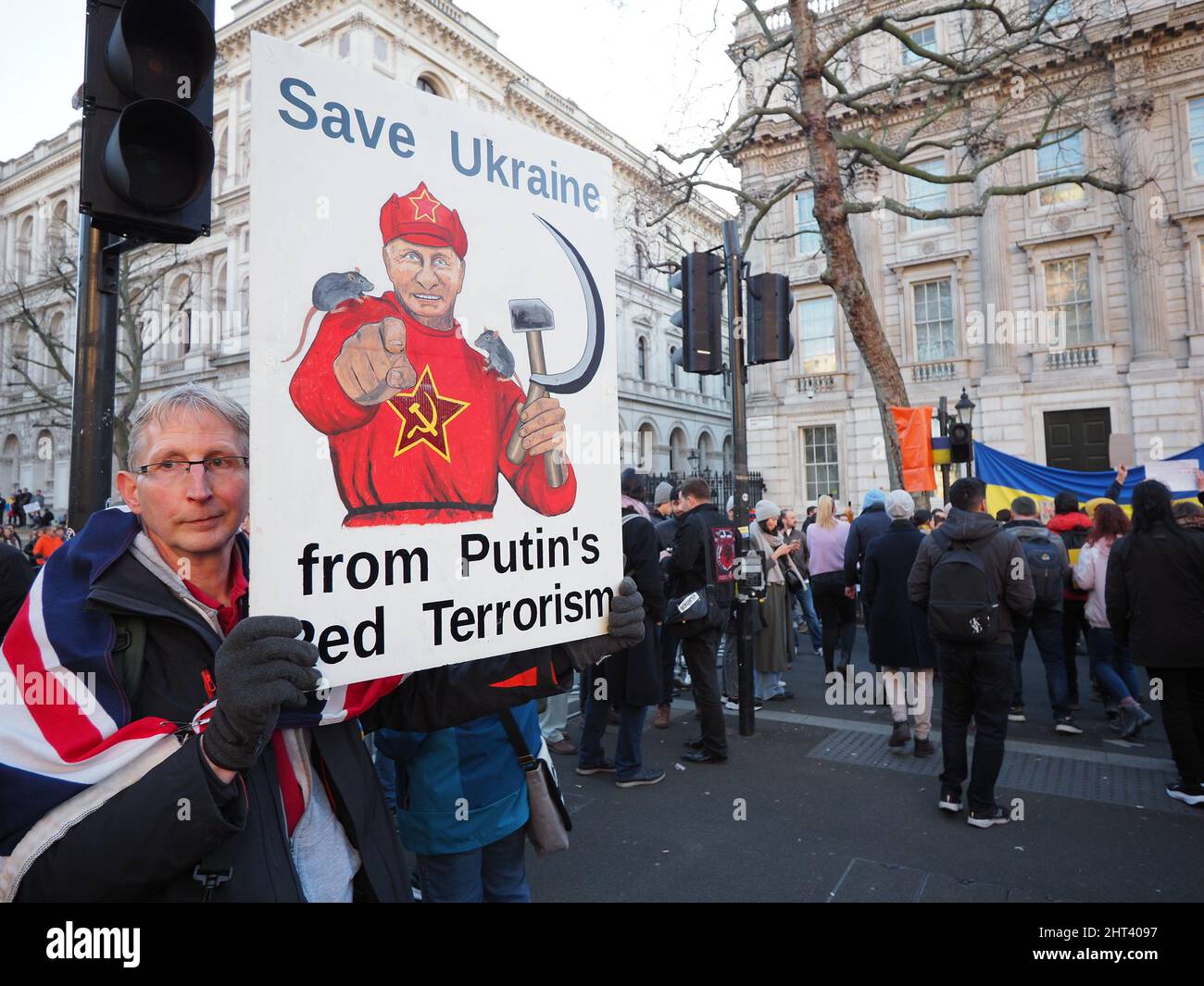 Londres.26th février 2022. C'est le 3rd jour de l'attaque de la Russie contre L'UKRAINE. Grand soutien des Londoniens pour L'UKRAINE ... avec des slogans 'STOP THE WAR', Banque D'Images