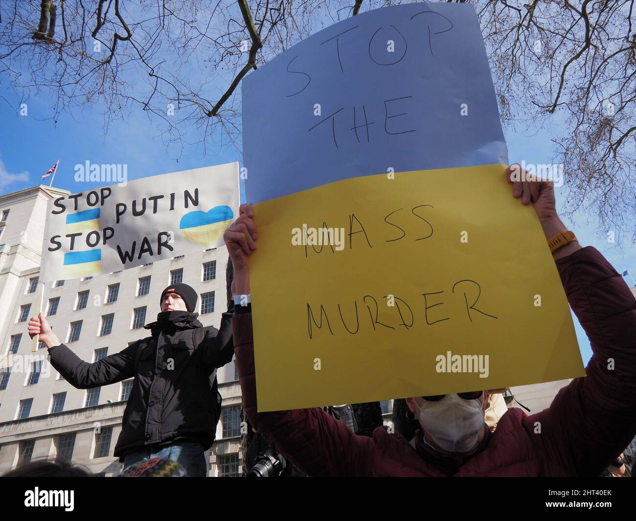 Londres.26th février 2022. C'est le 3rd jour de l'attaque de la Russie contre L'UKRAINE. Grand soutien des Londoniens pour L'UKRAINE ... avec des slogans 'STOP THE WAR', Banque D'Images