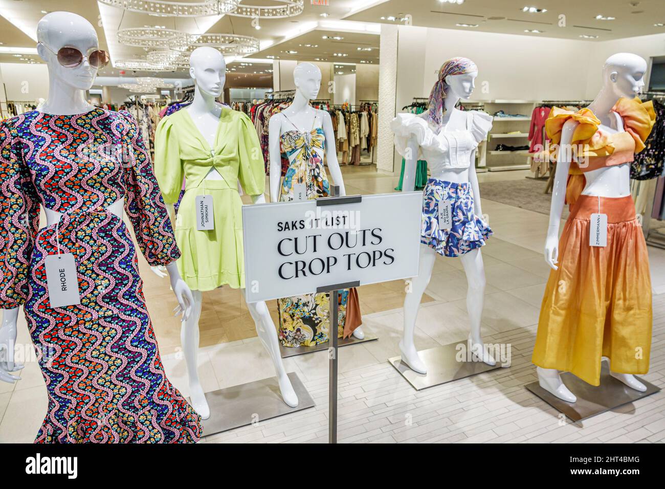 Bal Harbour Florida Bal Harbour Shops boutiques haut de gamme de luxe de luxe de luxe de luxe de boutiques Saks Fifth Avenue grand magasin de vente à l'intérieur Saks IT Li Banque D'Images