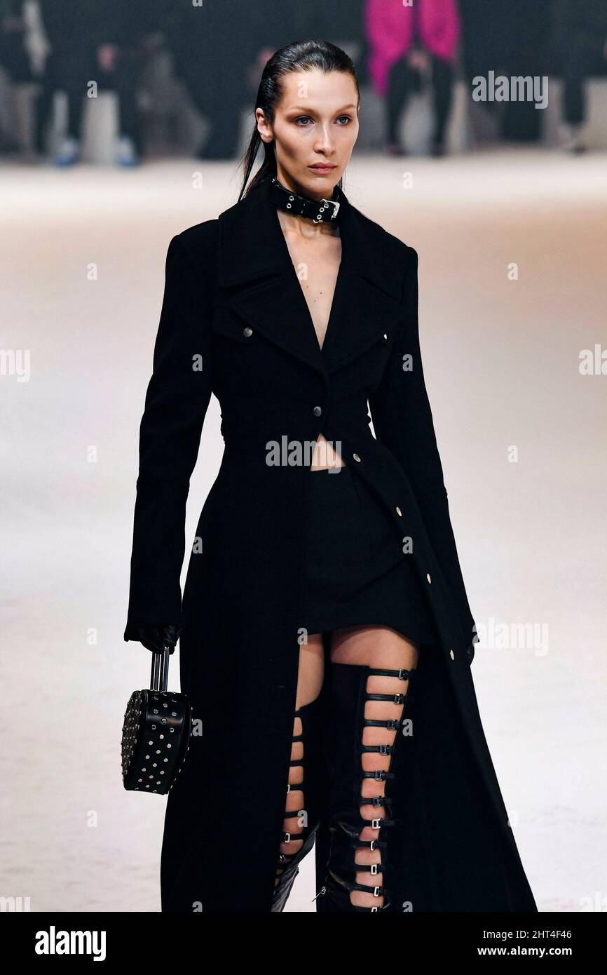 Milan, Italie. 26th févr. 2022. Bella Hadid à L'EMBUSCADE automne/hiver 2022-23 pendant la semaine de la mode de Milan, 2022 février - Milan, Italie. 26/02/2022 crédit : dpa/Alay Live News Banque D'Images
