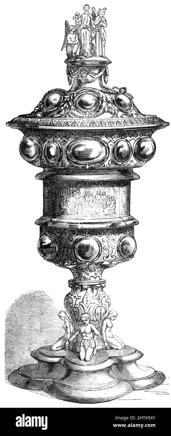 La Swiney Bequest Silver Cup, conçue par D. Maclise, R.A., 1850. Exposition à la Society of Arts de Londres, de spécimens de fabrication britannique récente. "La coupe du Prix... a été conçue par M. Maclise, R.A.; modélisée par M. W. F. Spencer; et fabriquée en argent par MM. Garrard, de Haymarket. La couverture est surmontée d'une figure de Justice, avec Vengeance et Mercy de chaque côté; au centre se trouve un niello, représentant une salle de Justice; et au pied se trouvent quatre figures à genoux, comme esclaves. La coupe devait être donnée à l'auteur du meilleur travail publié sur "Medical Ju Banque D'Images