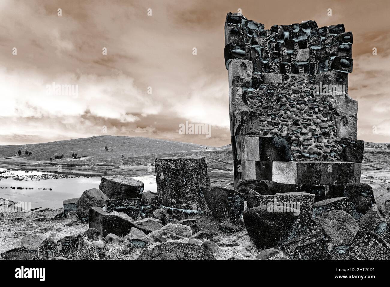 Chullpas - Tours funéraires en pierre à Sillustani construite pour abriter l'Élite Aymara, Colla Personnes Banque D'Images