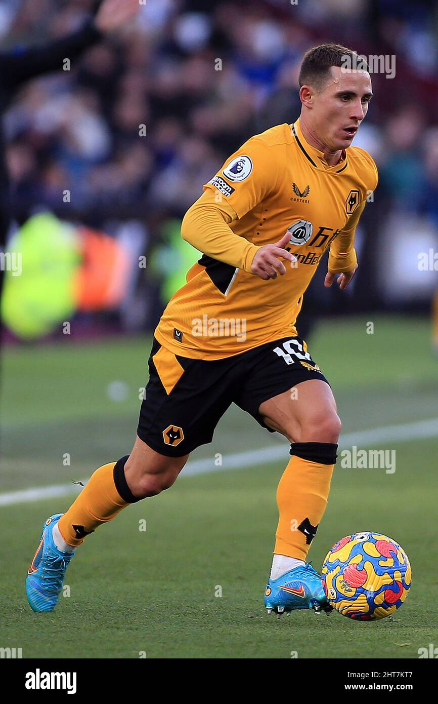 Daniel Podence de Wolverhampton Wanderers en action pendant le jeu. Match de la Premier League, West Ham Utd / Wolverhampton Wanderers au stade de Londres, parc olympique Queen Elizabeth à Londres, le dimanche 27th février 2022. Cette image ne peut être utilisée qu'à des fins éditoriales. Utilisation éditoriale uniquement, licence requise pour une utilisation commerciale. Pas d'utilisation dans les Paris, les jeux ou les publications d'un seul club/ligue/joueur. photo de Steffan Bowen/Andrew Orchard sports photographie/Alamy Live news Banque D'Images