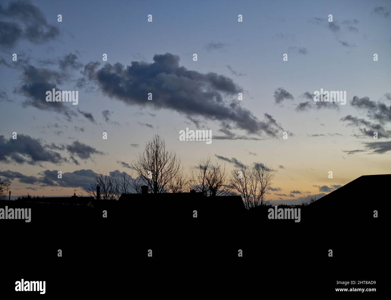 Nuages sombres. Banque D'Images