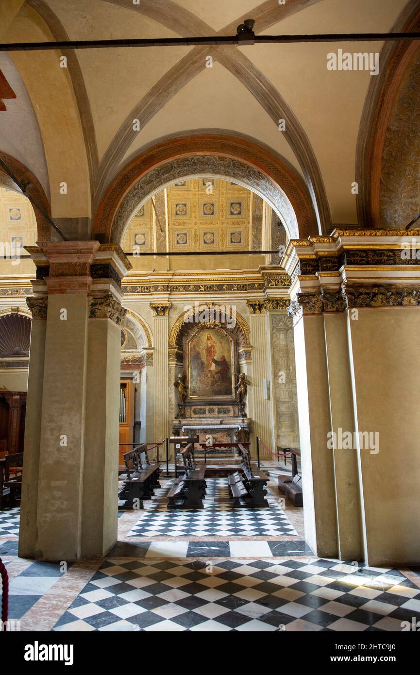 Milan. L'Italie. La fausse abside de Santa Maria presso San Satiro, par  Donato Bramante, 1482-1486, un des premiers exemples de Tromp l'oeil de  l'architecture Photo Stock - Alamy