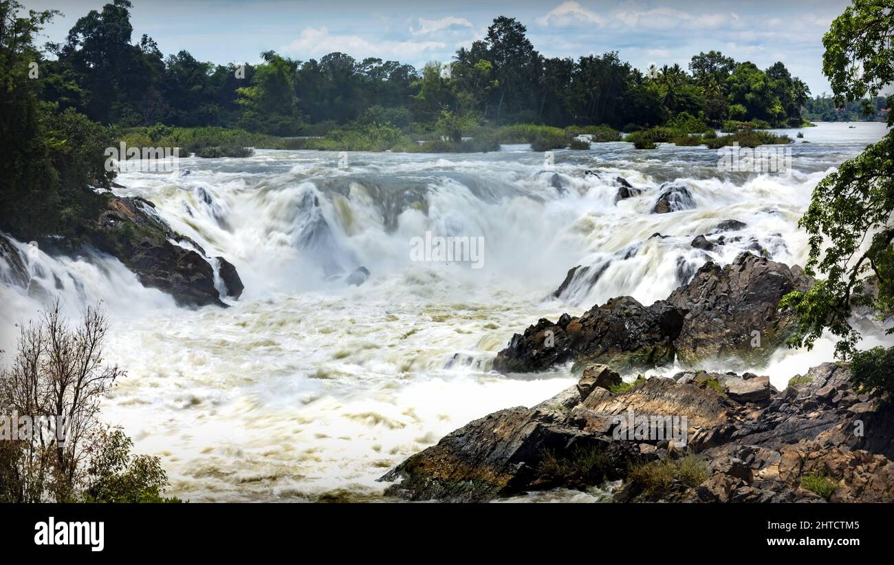 Belle vue sur la chute d'eau de Khon Phapheng, le Mékong, Veun Kham, Laos Banque D'Images