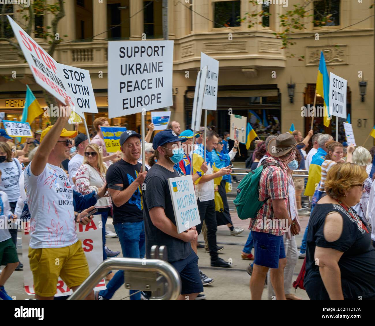 Rallye, 27 février, Melbourne, Australie, en soutien de l'Ukraine et du peuple ukrainien après que la Russie a commencé, c'est une invasion militaire dans le pays. Banque D'Images