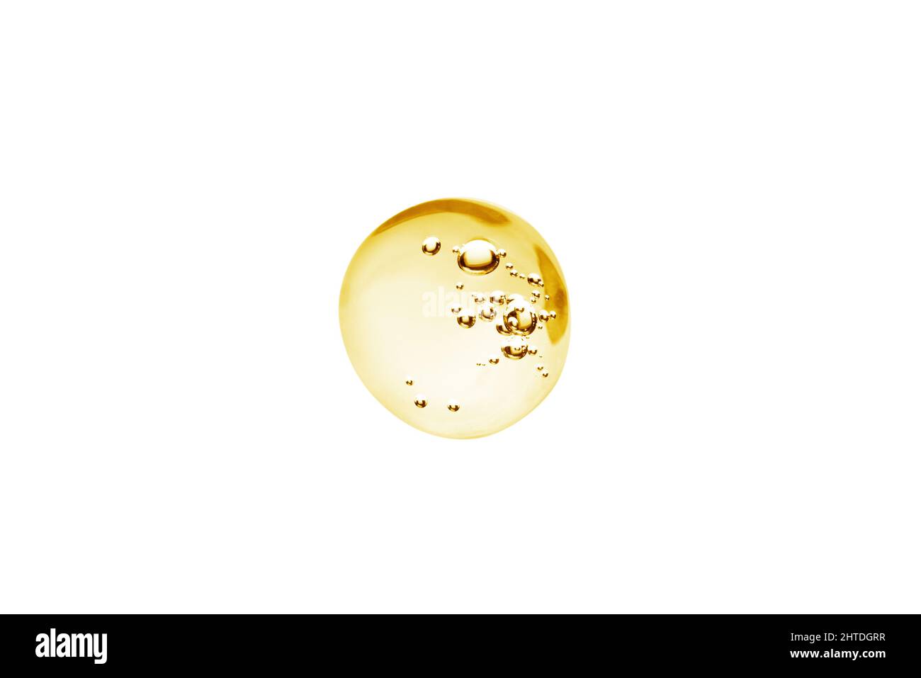 Goutte de crème cosmétique, sérum avec texture gel transparente avec micro-bulle sur fond blanc Banque D'Images