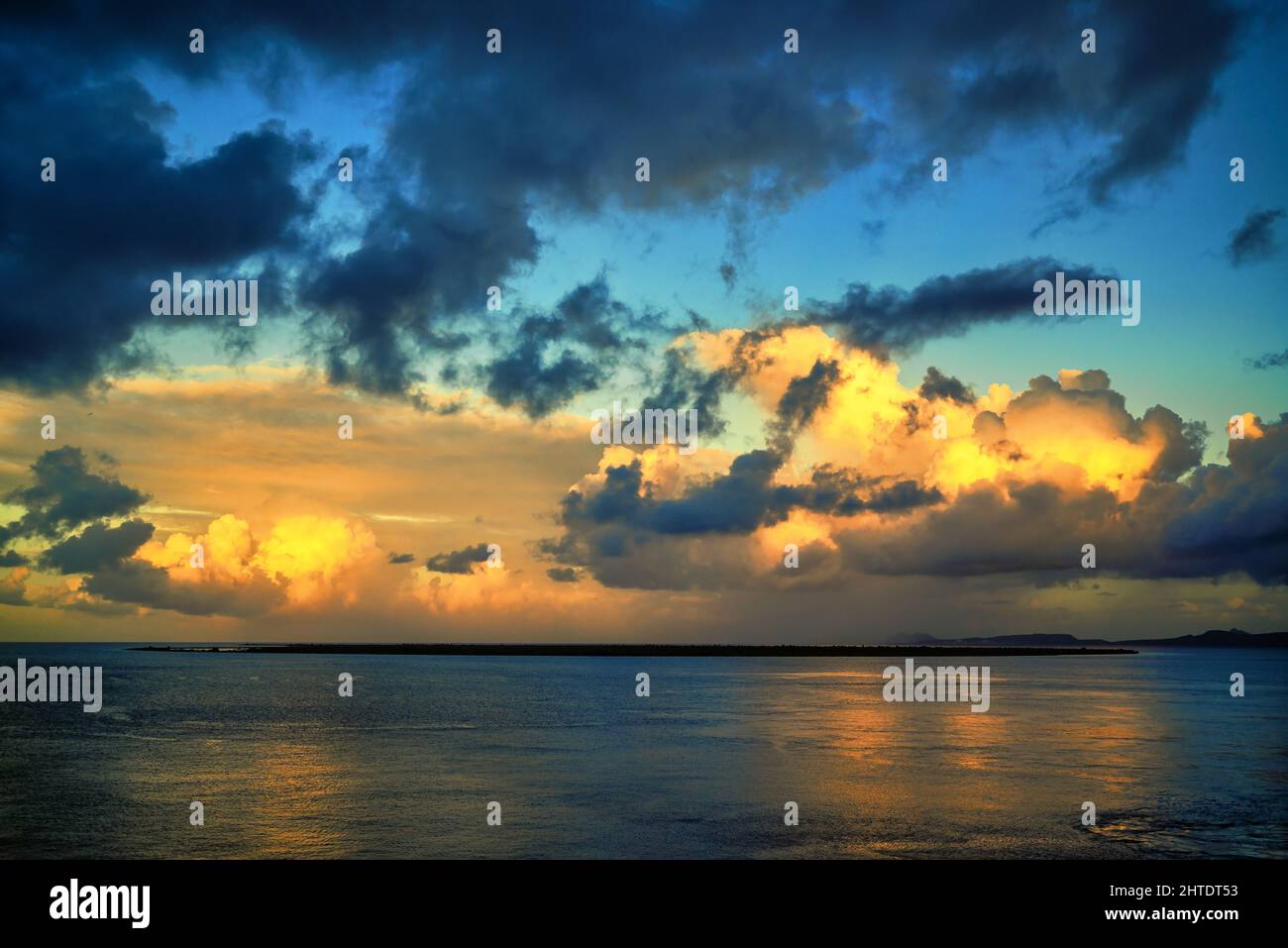 Lever du soleil sur Bonaire dans les Caraïbes Banque D'Images