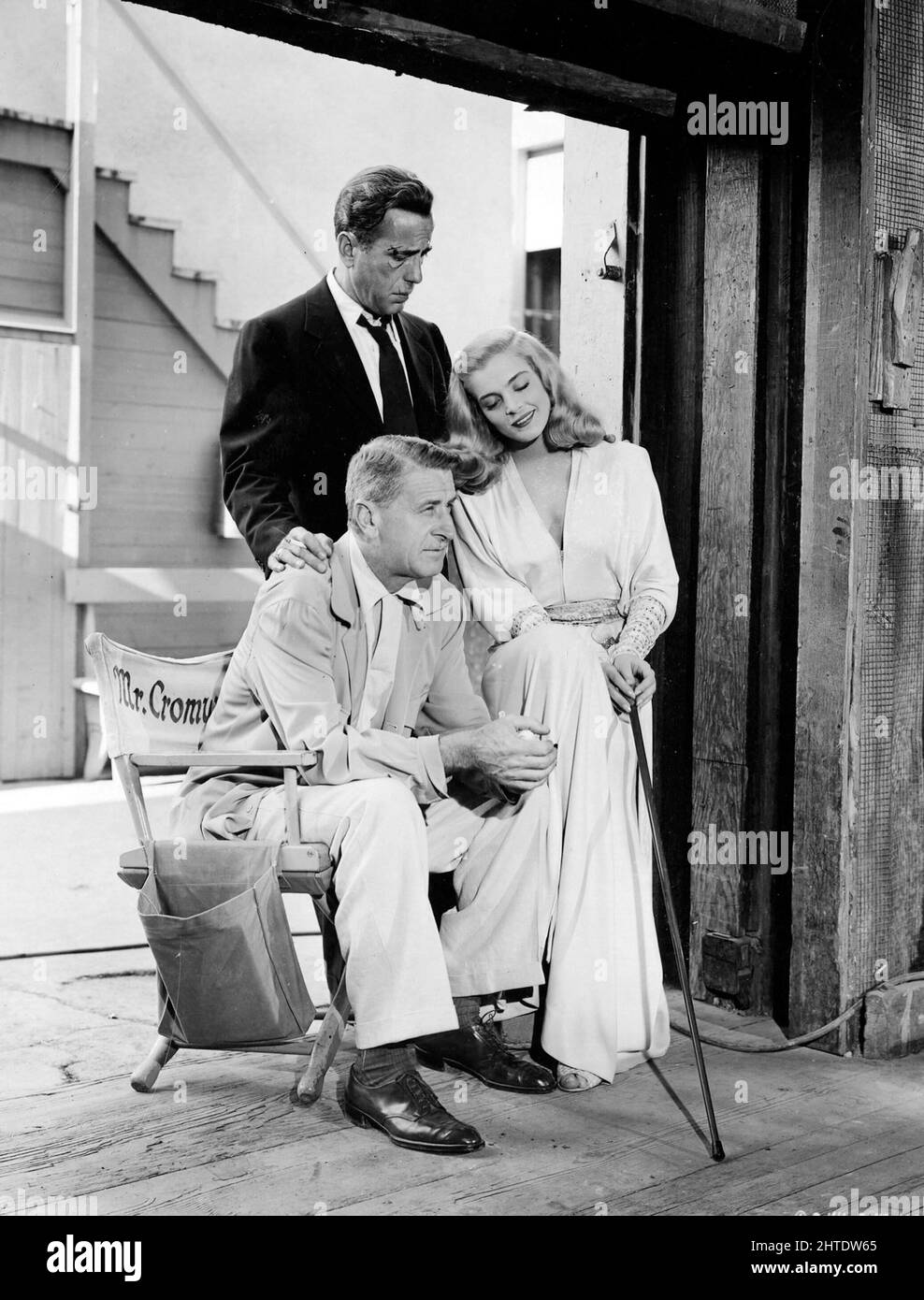 HUMPHREY BOGART, JOHN CROMWELL et LIZABETH SCOTT in DEAD RECKONING (1947), réalisé par JOHN CROMWELL. Crédit: PHOTOS de COLUMBIA / Album Banque D'Images