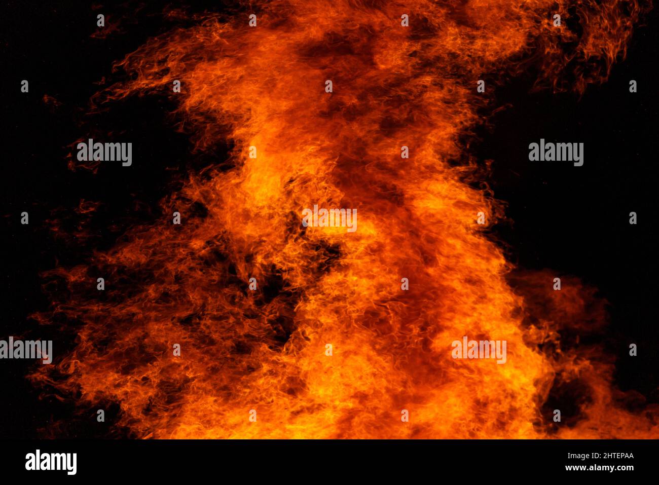 Arrière-plan de flammes de feu. Flammes rouges chaudes du feu Banque D'Images