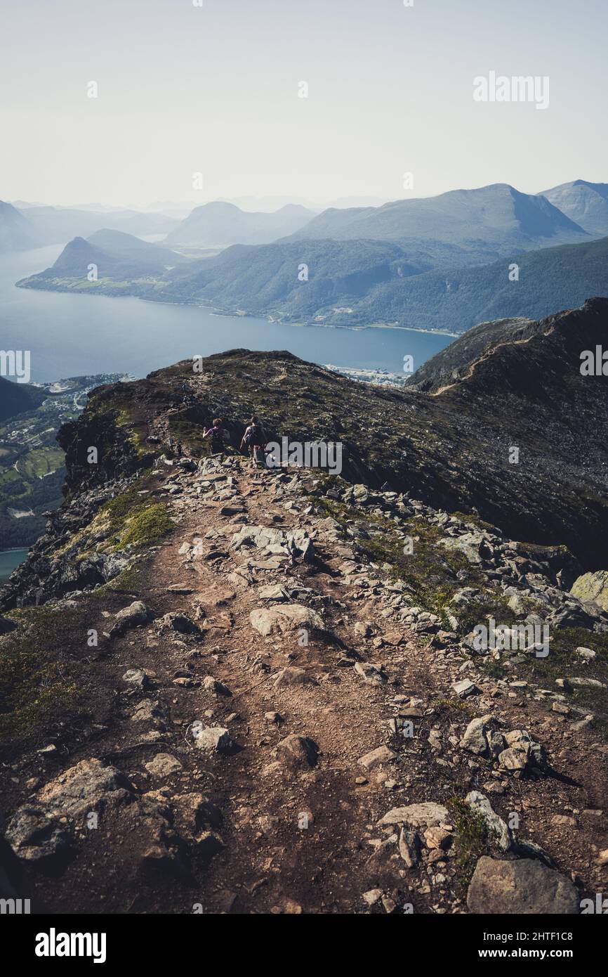 Vue sur la crête de Romsdalseggen en Norvège Banque D'Images