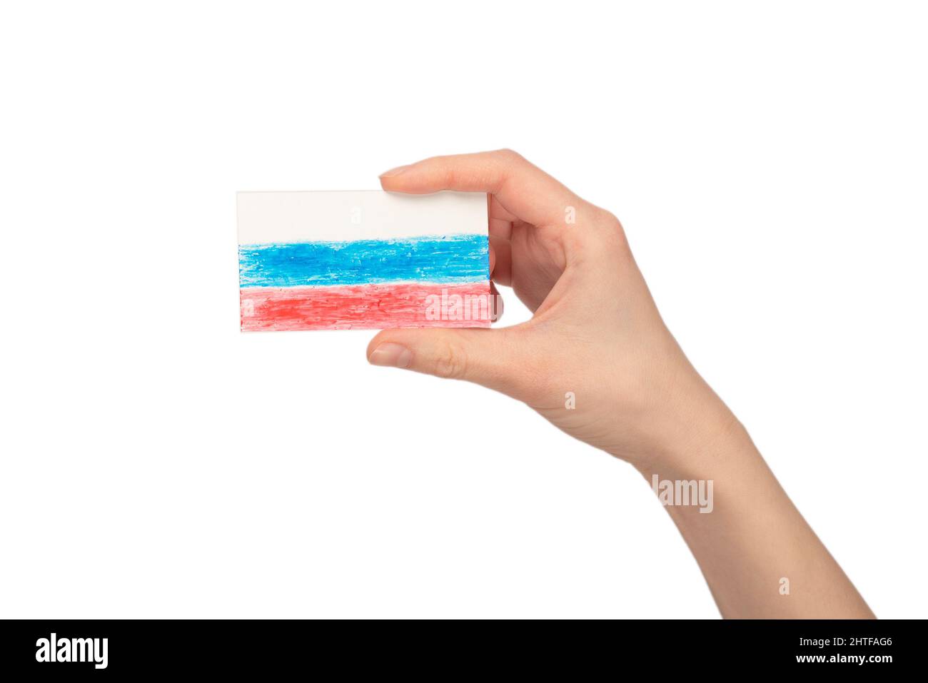 Arrêter la guerre. Drapeau de la Russie dans les mains des femmes isolées sur un fond blanc. Banque D'Images