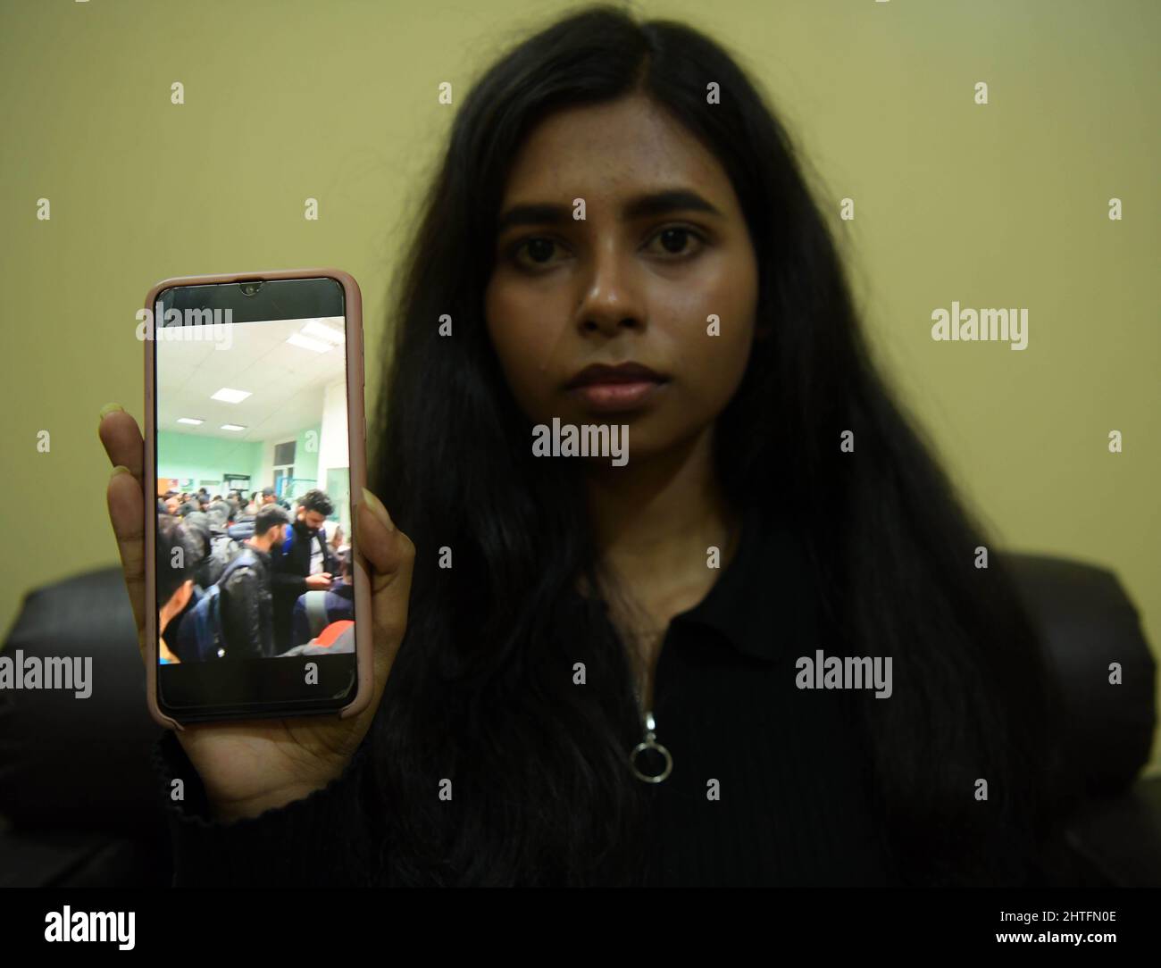 Riddhi Deb, étudiant en médecine à la National Pirogov Medical University Vinnytsia en Ukraine, a réussi à rentrer chez lui en toute sécurité au milieu des violences en Ukraine. Tripura, Inde. Banque D'Images
