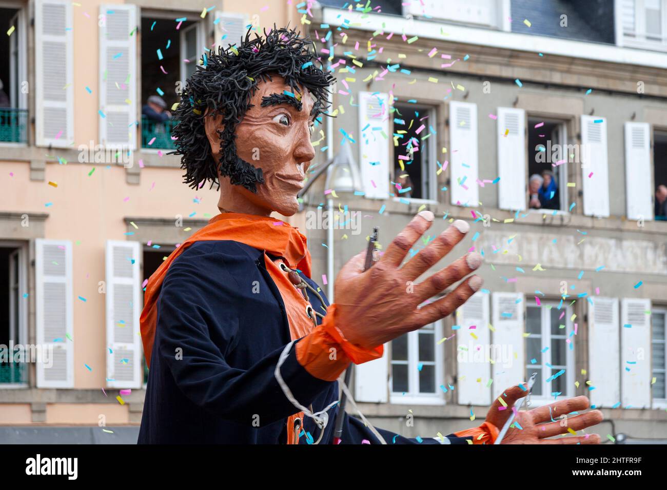 Marionnette géante au carnaval des gras de Douarnenez. C'est un carnaval particulièrement célèbre à travers la Bretagne. Banque D'Images