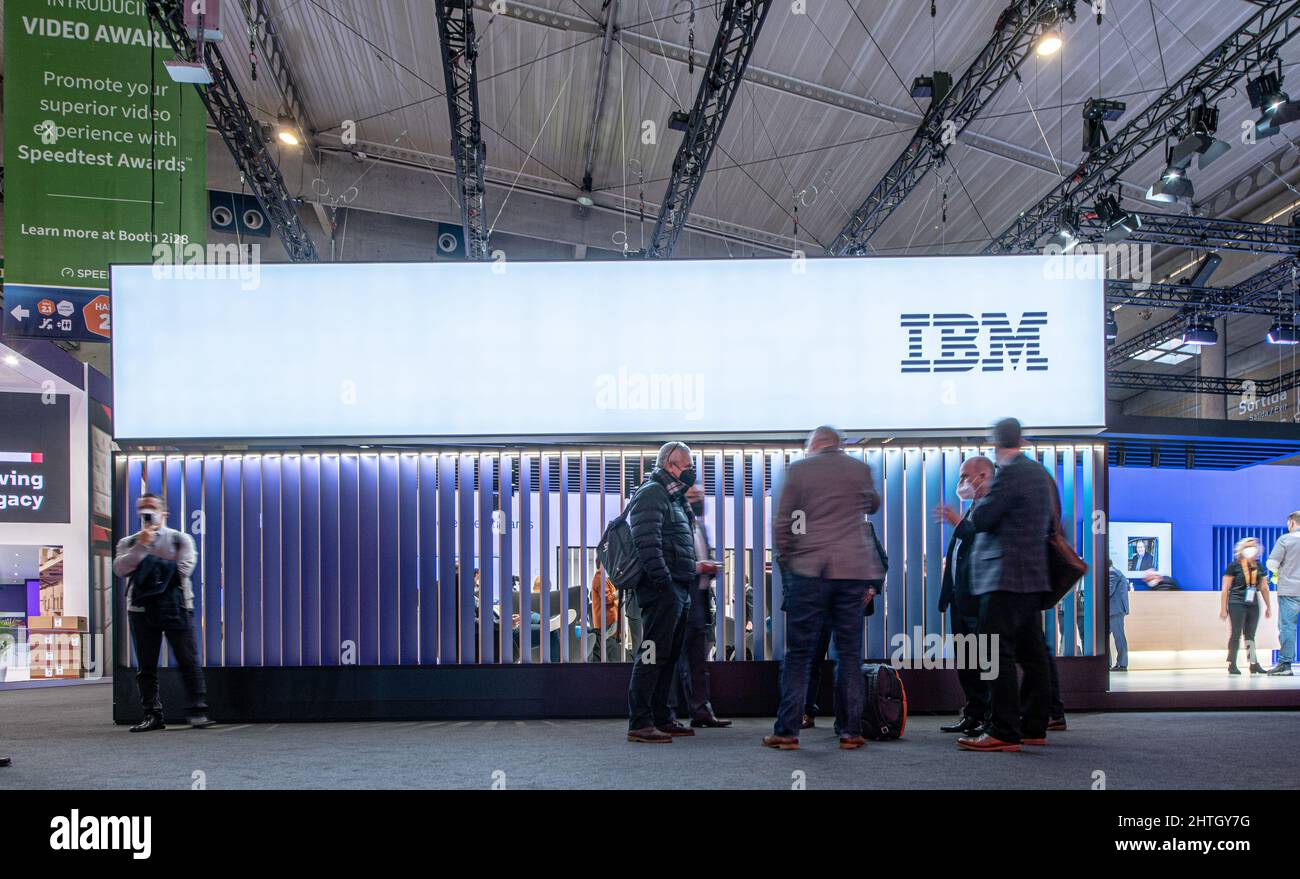 Barcelone,Espagne.28 février,2022. Pavillon IBM au cours de la première journée du Congrès mondial Mobile annuel tenu à Barcelone crédit: Rosdemora/Alay Live News Banque D'Images