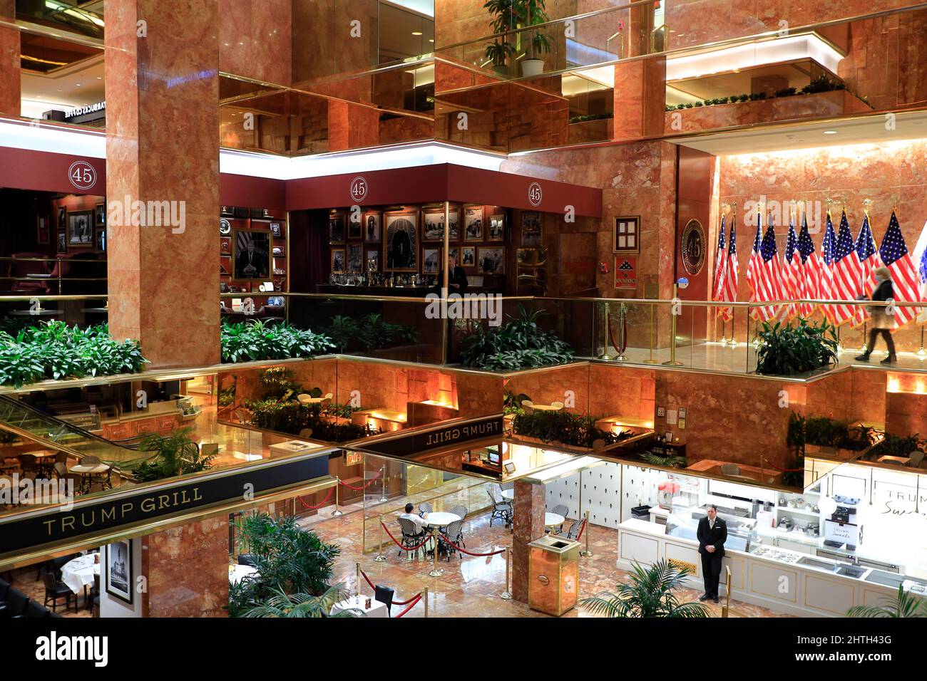 45 Wine & Whiskey aka Trump Bar à l'intérieur de la Trump Tower au 725 5th Avenue.Midtown Manhattan.New York City.NY.USA Banque D'Images