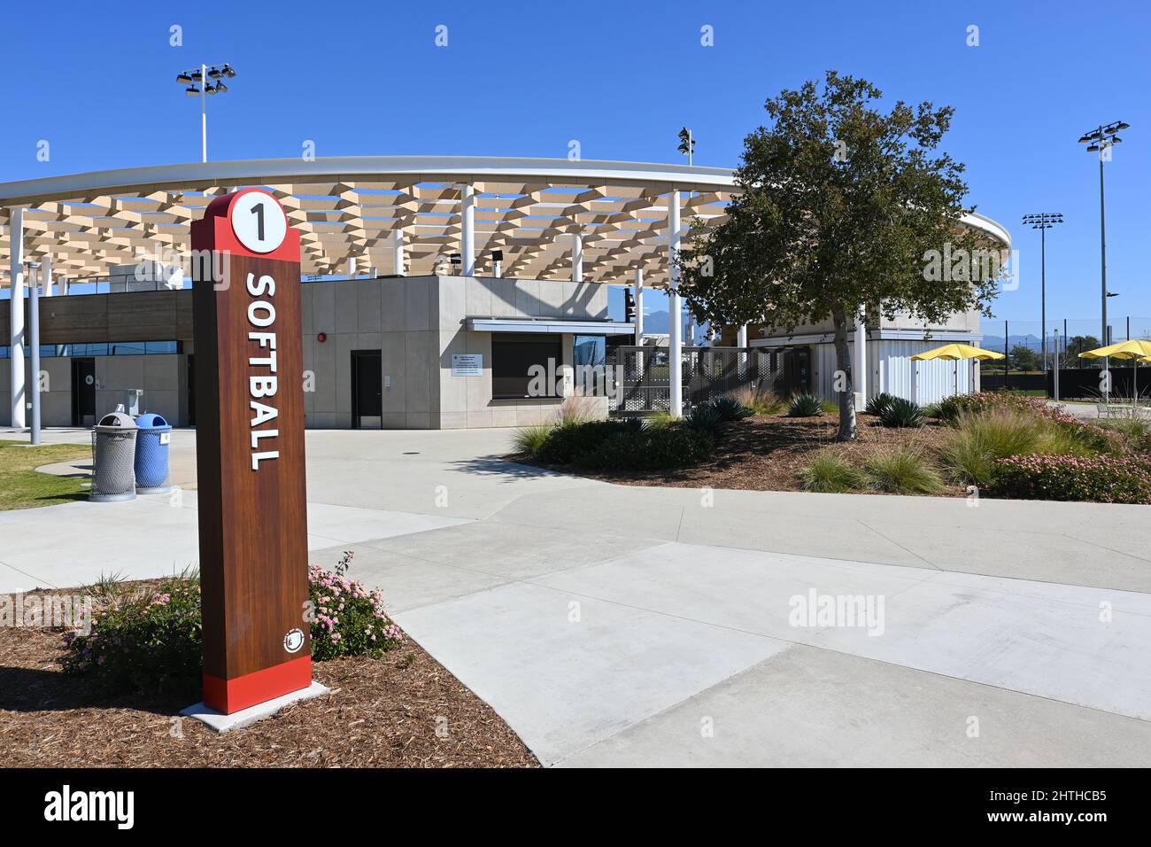 IRVINE, CALIFORNIE - 25 FÉVRIER 2022 : Orange County Great Park Softball Stadium. Banque D'Images