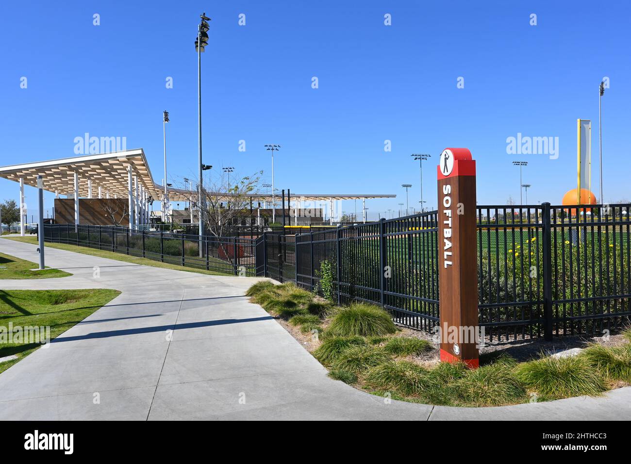 IRVINE, CALIFORNIE - 25 FÉVRIER 2022 : Orange County Great Park Softball Stadium. Banque D'Images