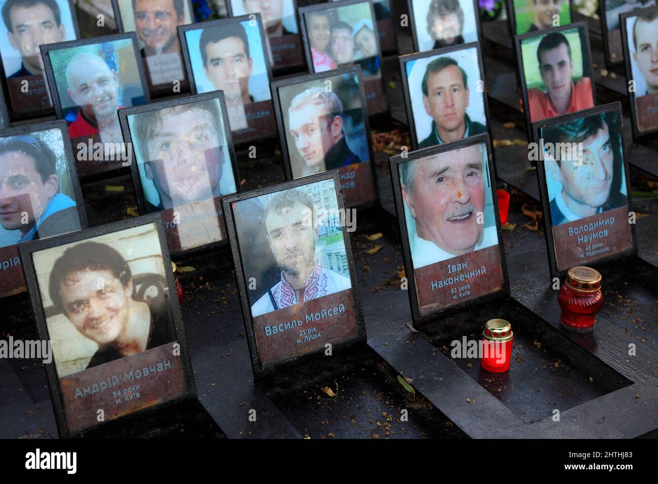 Ukraine, Stadt Kiew, Gedenken an die Toten von der blutigsten Maidan-Demonstration im February 2014, Bilder der Opfer Banque D'Images