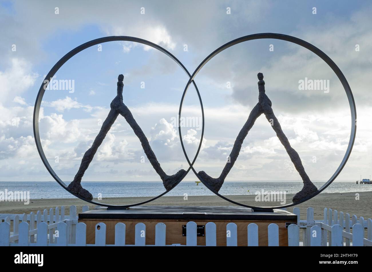 Printemps des sculptures, Thiers Pier. Artiste: Nathalie Decoster. Arcachon, Gironde, France Banque D'Images