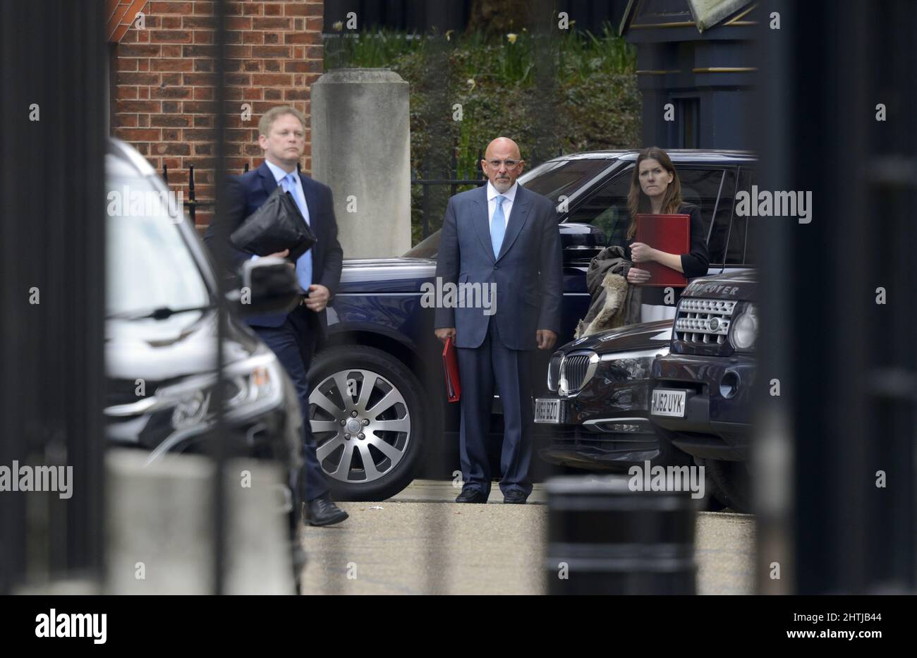 Grant Shapps MP (L) transport; Nadim Zahawi (c) éducation: Michelle Donelan (r) enseignement supérieur / plus approfondi, quitter Downing Street, 28th févr. 2022 Banque D'Images