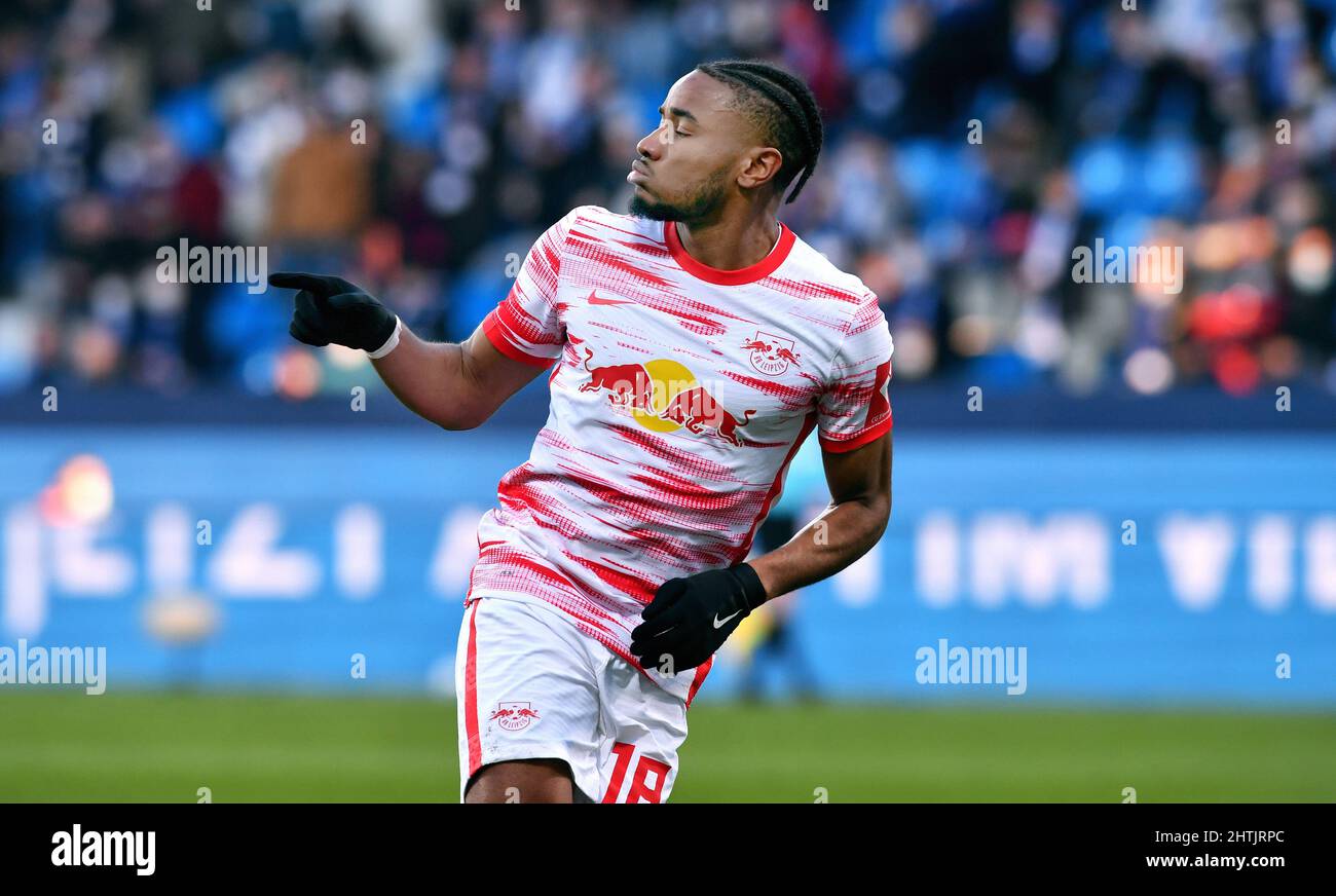 Bundesliga, Vonovia Ruhrstadion Bochum: VFL Bochum vs RB Leipzig; Christopher Nkunku fête après avoir obtenu son score Banque D'Images