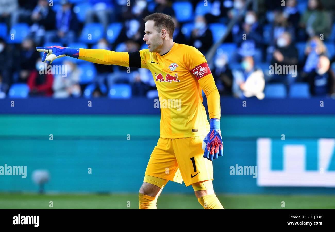 Bundesliga, Vonovia Ruhrstadion Bochum: VFL Bochum vs RB Leipzig; le gardien de but de Leipzig, Peter Gulacsi Banque D'Images