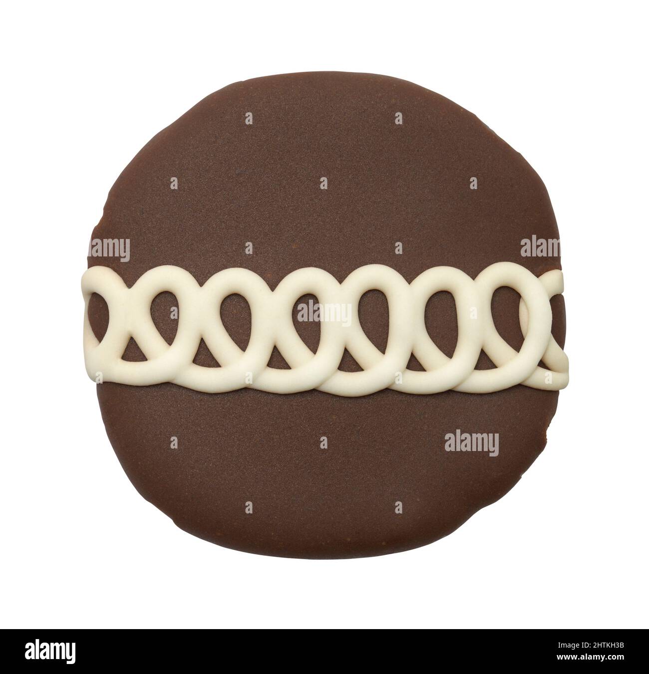 Coupe de gâteau au chocolat dépoli sur blanc. Banque D'Images