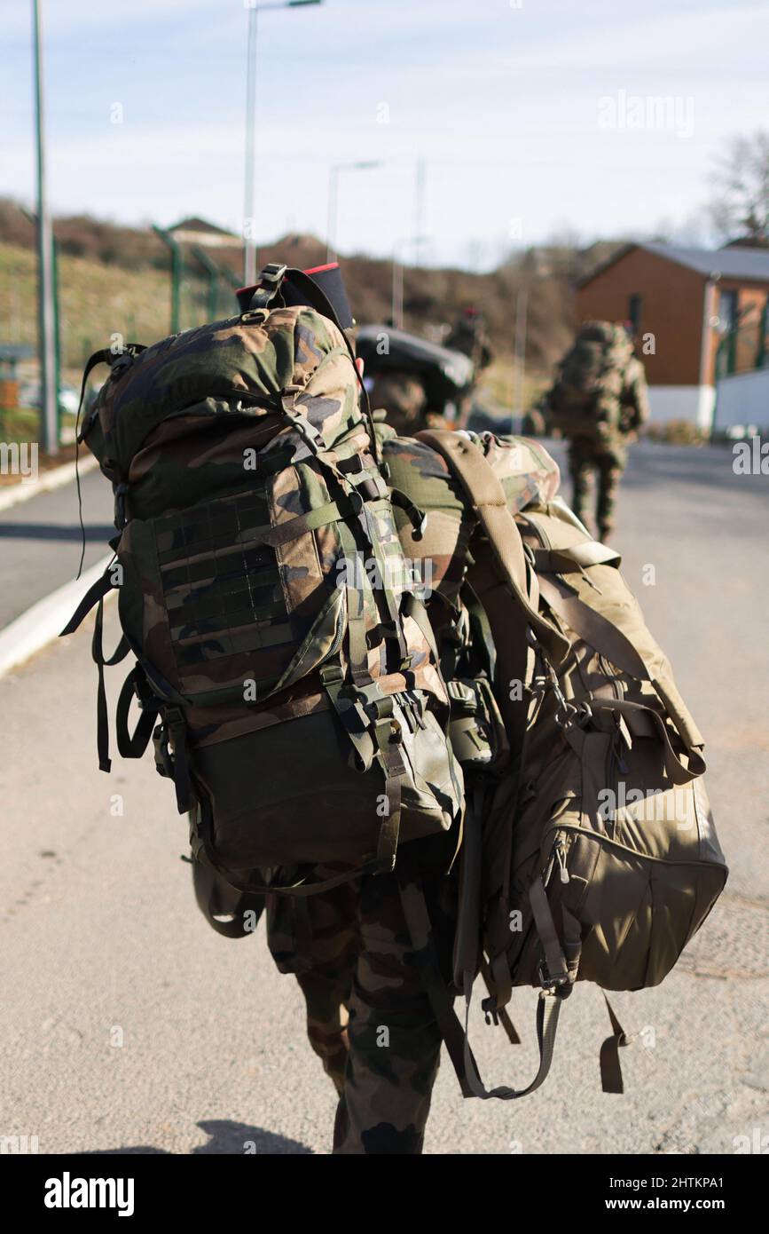 Caserne Brune Et Laporte Armée De Terre 126ème Ri Cent soldats du régiment d'infanterie 126th de la caserne brune et Laporte ( Armée 126th RI) de Brive-la-Gaillarde, France, sont partis aujourd'hui, le  01 mars 2022 pour la Roumanie, Où 500 soldats français