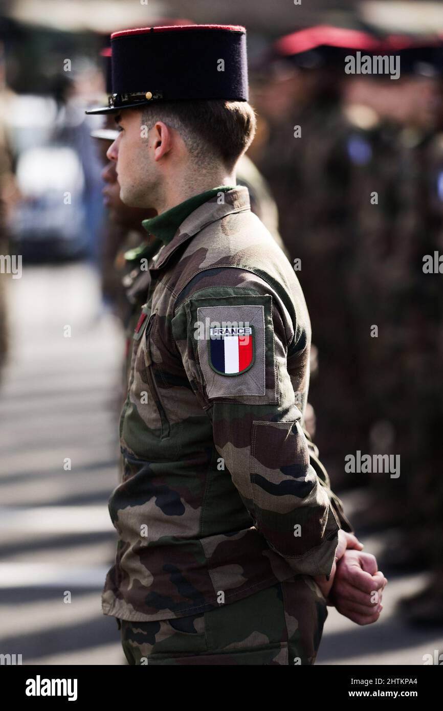 Caserne Brune Et Laporte Armée De Terre 126ème Ri 126ème régiment d'infanterie Banque de photographies et d'images à haute  résolution - Page 2 - Alamy