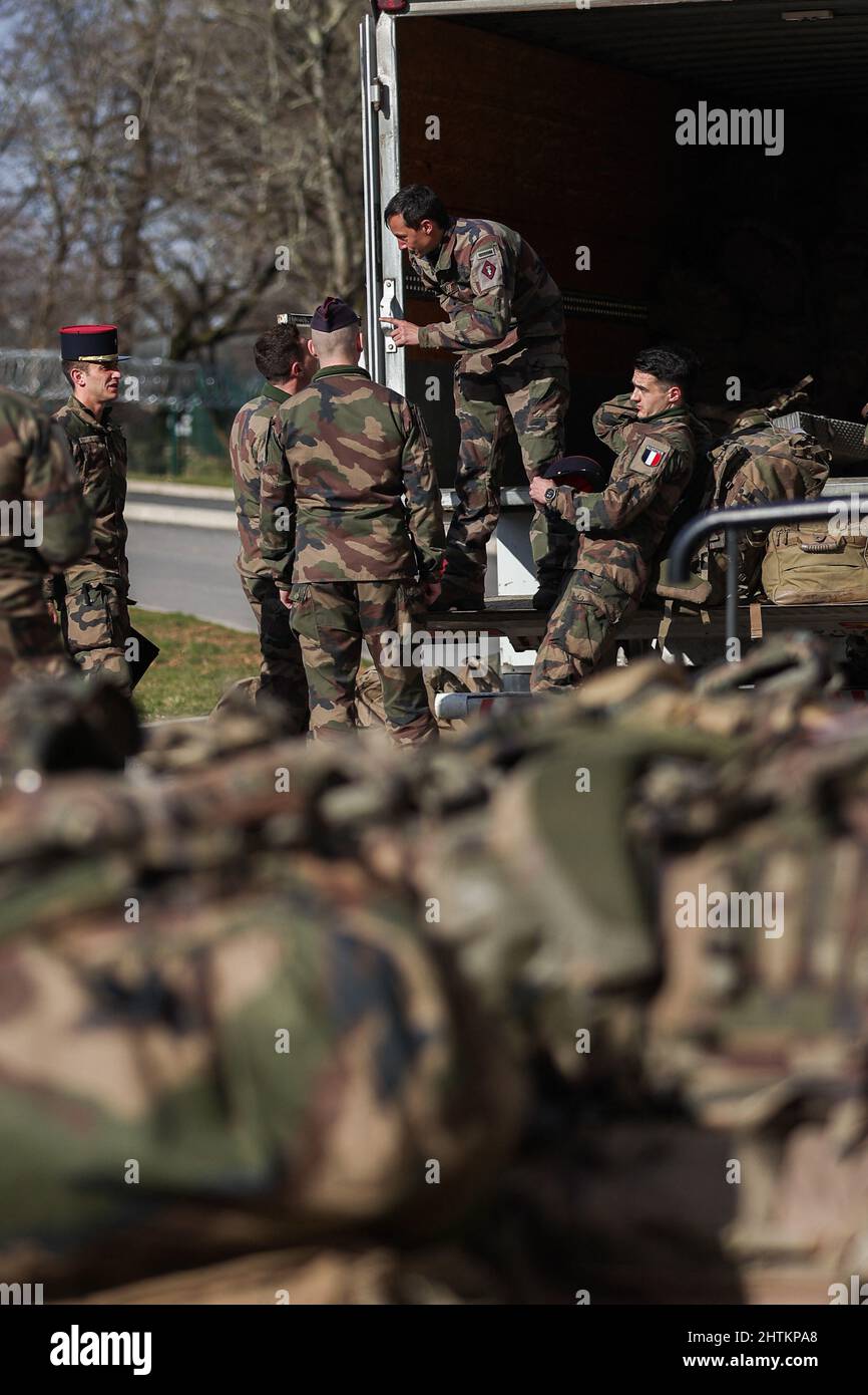 Caserne Brune Et Laporte Armée De Terre 126ème Ri Cent soldats du régiment d'infanterie 126th de la caserne brune et Laporte ( Armée 126th RI) de Brive-la-Gaillarde, France, sont partis aujourd'hui, le  01 mars 2022 pour la Roumanie, Où 500 soldats français