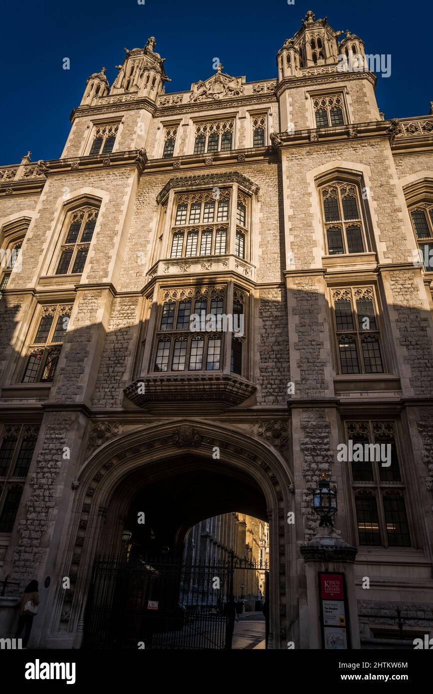 The Maughan Library, la principale bibliothèque de recherche universitaire du King's College de Londres, faisant partie du campus de Strand, Londres, Angleterre, Royaume-Uni Banque D'Images