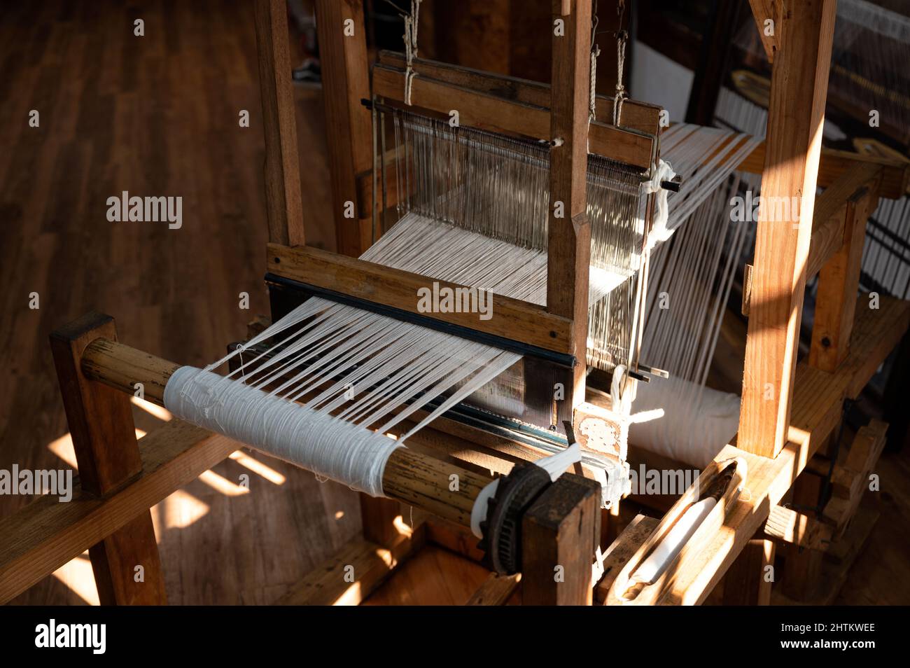 Métier à tisser en bois traditionnel d'époque Banque D'Images