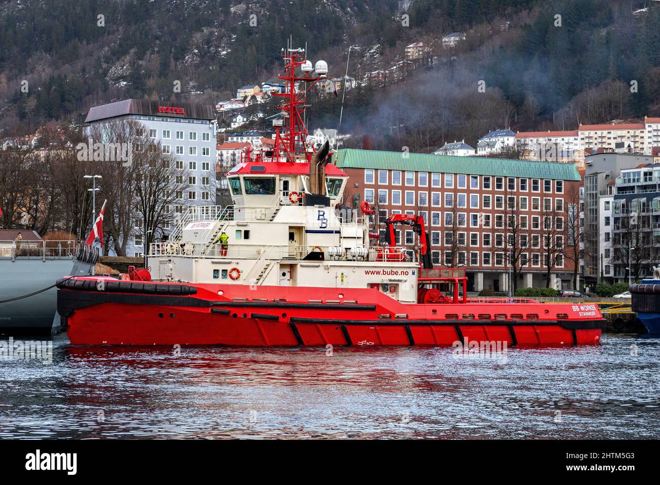 Remorqueur BB Worker dans le port de Bergen, Norvège Banque D'Images