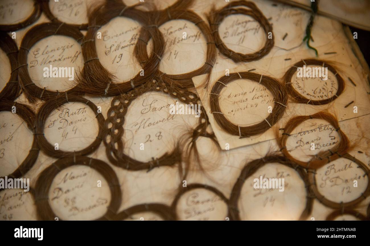 album de cheveux anciens utilisé par les filles pour recueillir et afficher les cheveux de leurs amis Banque D'Images