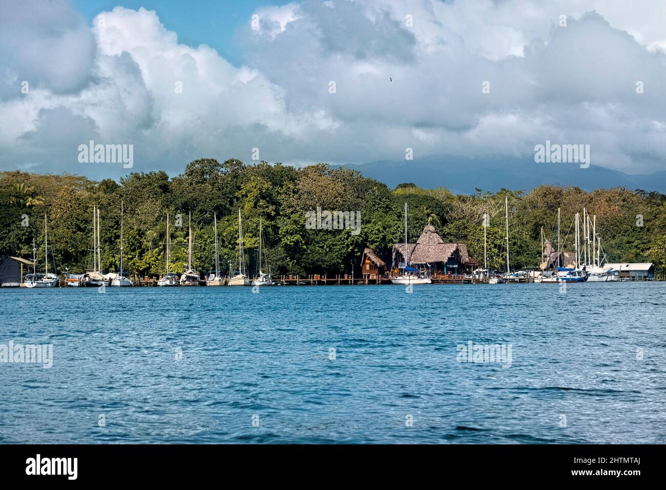 Lac izabal Banque de photographies et d'images à haute résolution - Alamy