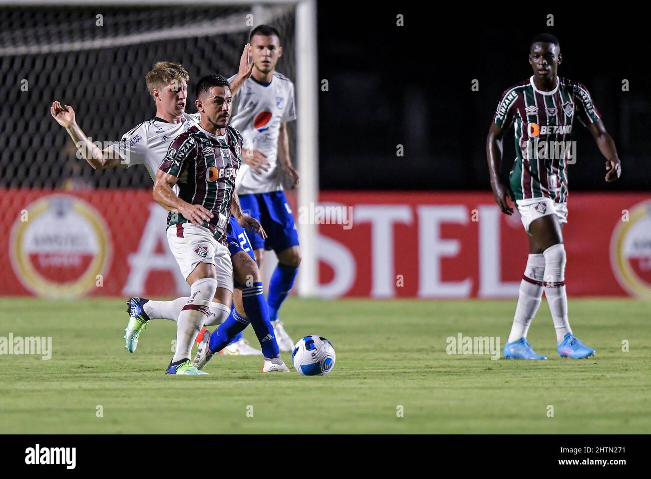 Rio de Janeiro, Brésil. 01st mars 2022. RJ - Rio de Janeiro - 03/01/2022 - LIBERTADORES 2022, FLUMINENSE X MILLONARIOS - joueur de Fluminense Willian Bigode dispute avec le joueur de Millonarios Andres Llinas lors d'un match au stade de Sao Januario pour le championnat Copa Libertadores 2022. Photo: Thiago Ribeiro/AGIF/Sipa USA crédit: SIPA USA/Alay Live News Banque D'Images